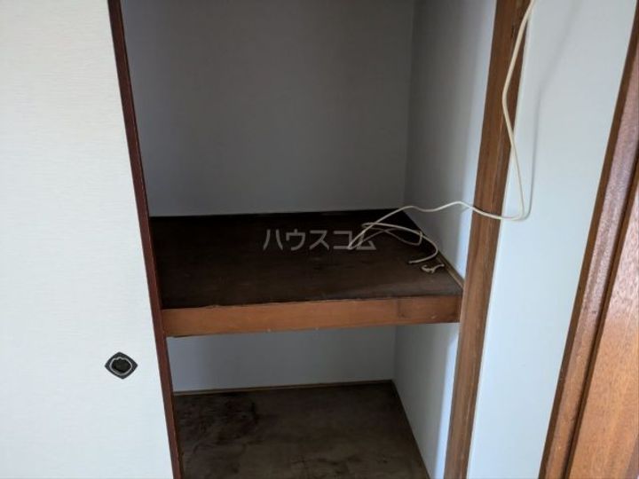 尾崎荘の内装