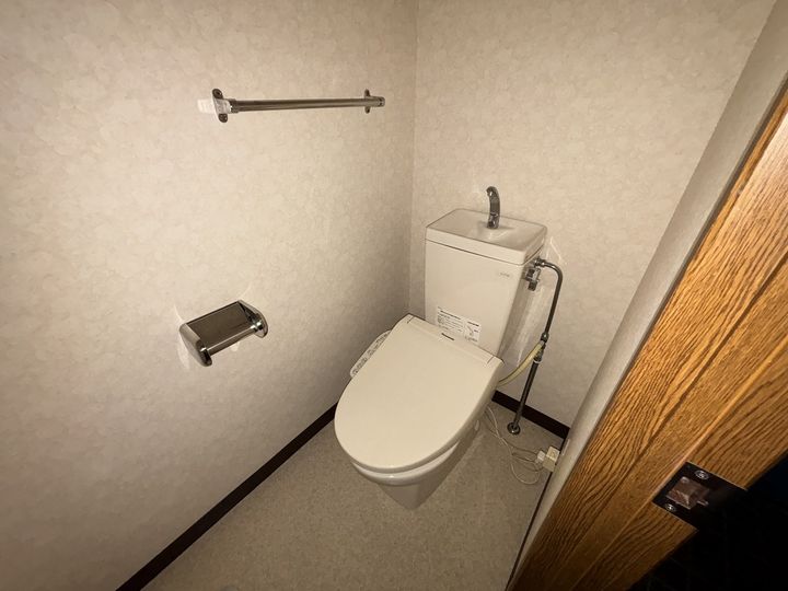 マンション巣子の内装