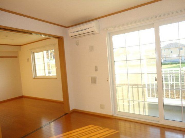 福島県いわき市小名浜林城字柳町(アパート)の賃貸物件の居間