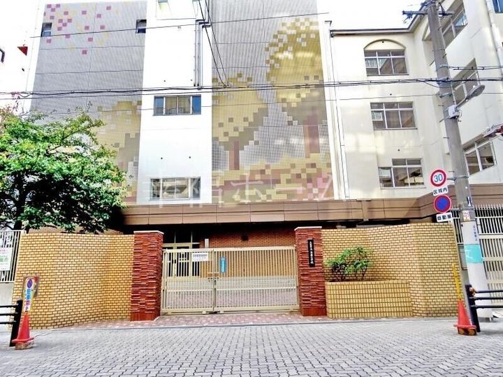 ロイヤルパークヒルズ上町の周辺