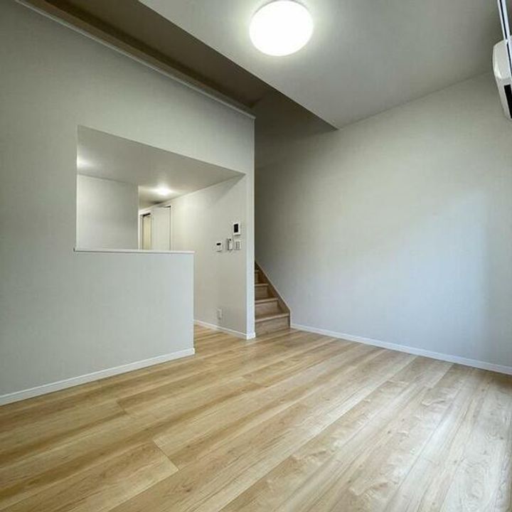 Lenards大津町の居間