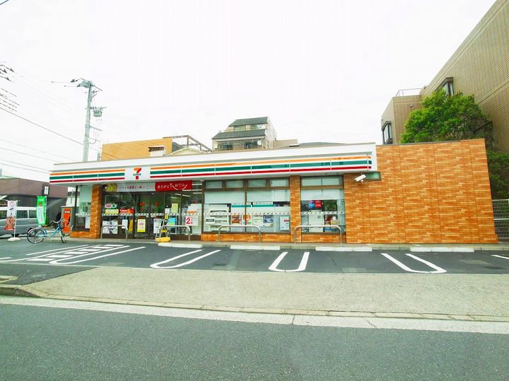 ファインクロス6番館の周辺