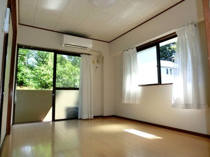 リバーランドハイツAの居間