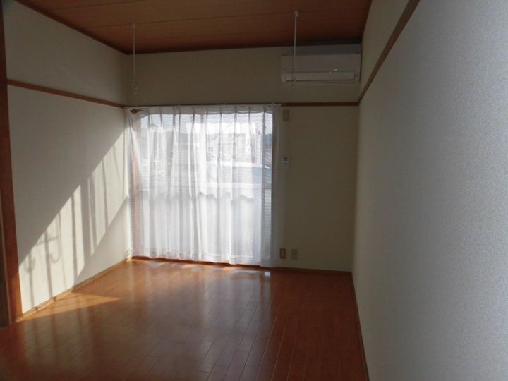 長野県上田市大屋(アパート)の賃貸物件の居間