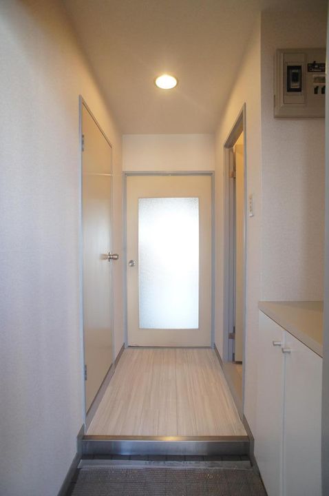 町屋第2Mビルの玄関