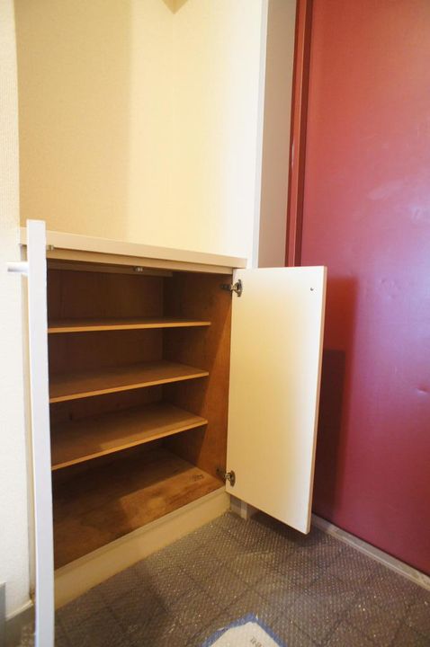 町屋第2Mビルの玄関