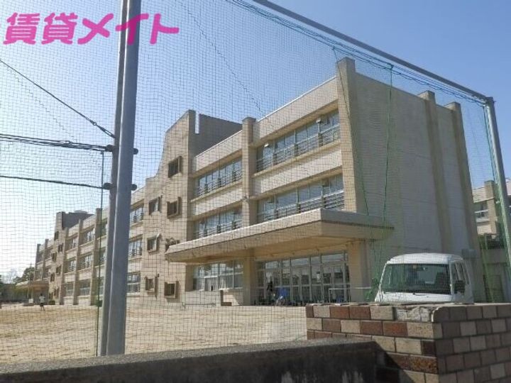 グレース柳山の周辺