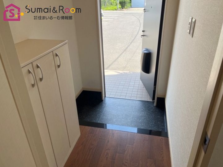 山形県寒河江市中央2(アパート)の賃貸物件の玄関