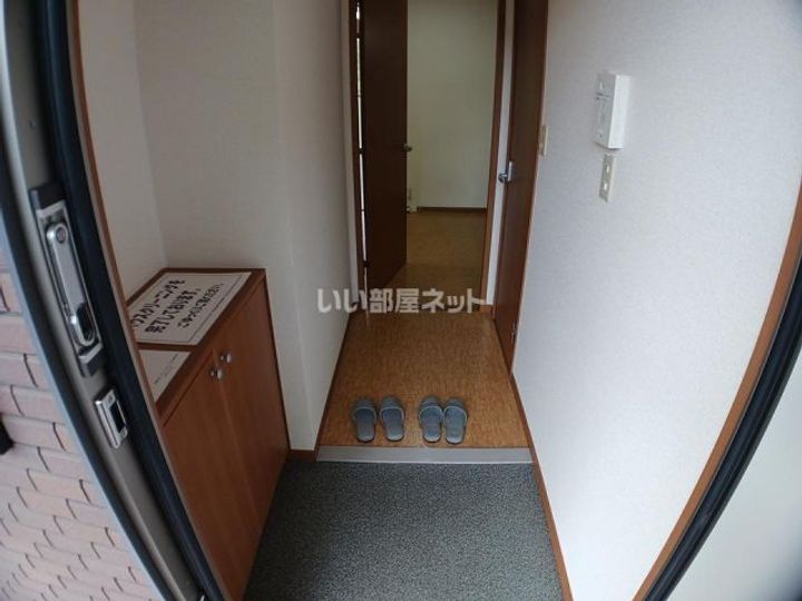 三重県名張市下比奈知(アパート)の賃貸物件の玄関