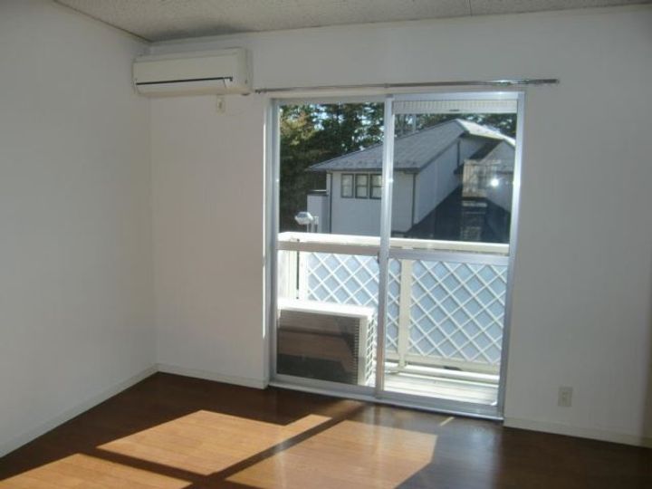 若葉ハイツの居間