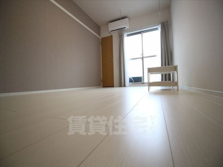 大阪府高槻市八幡町(アパート)の賃貸物件の居間