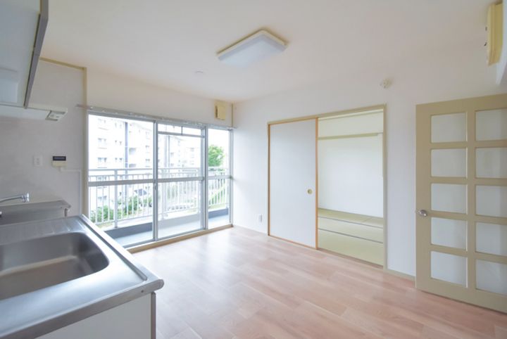 URグリーンタウン槇島の居間