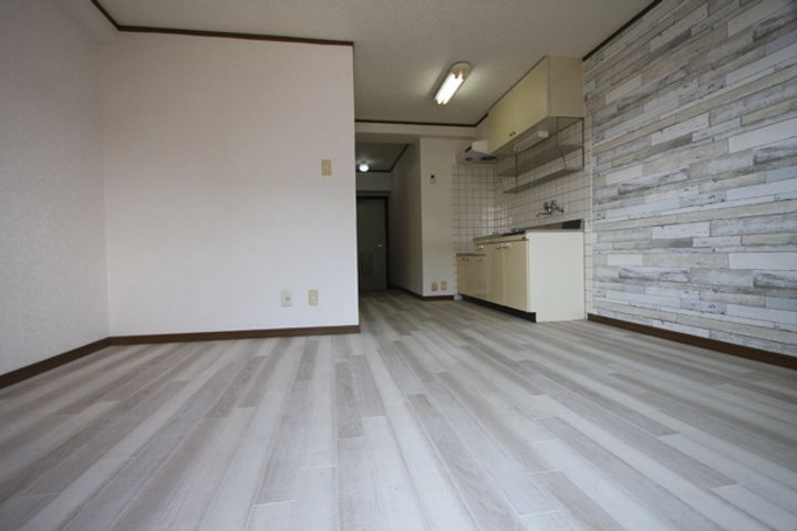 山陽ハイツ三番館の居間