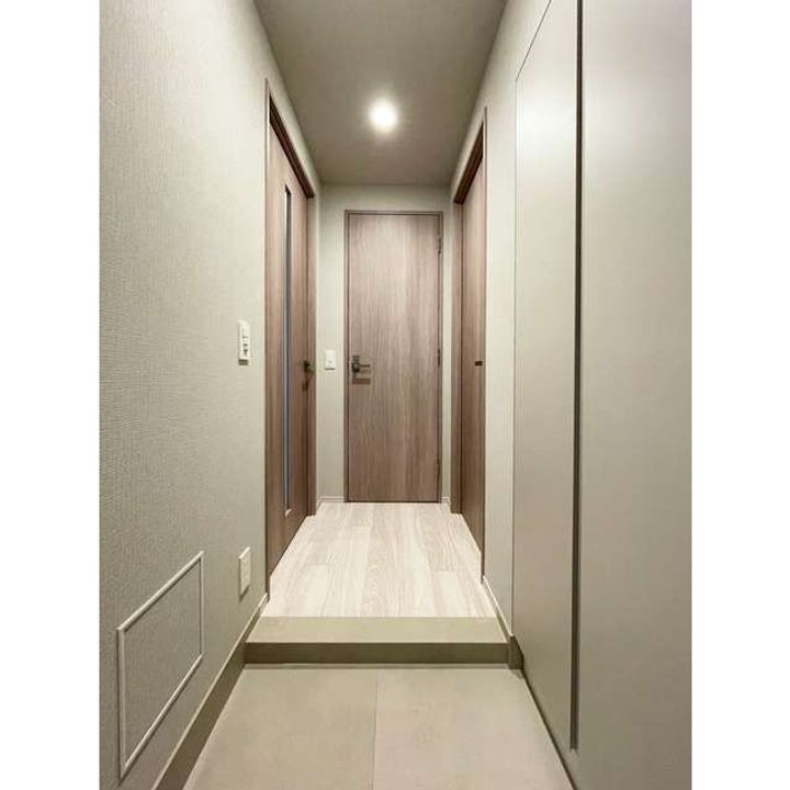 東京都北区志茂2(マンション)の賃貸物件の玄関