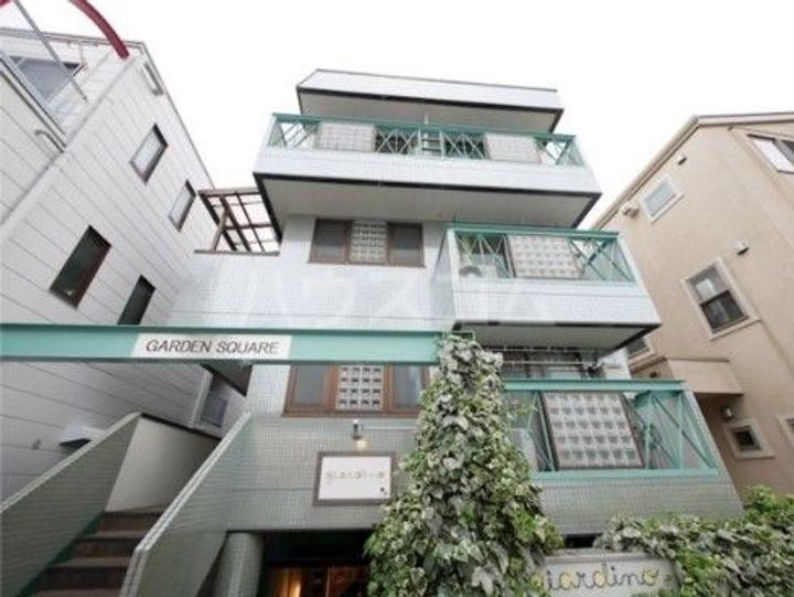 ガーデンスクエア国立の外観