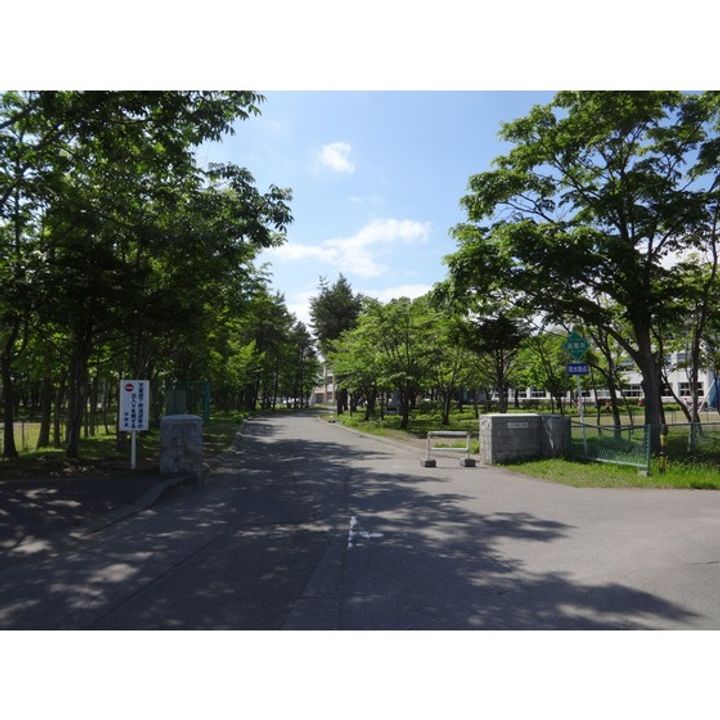 メゾンドール春日の周辺