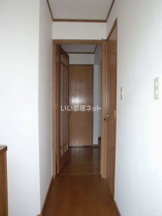 兵庫県加東市北野(アパート)の賃貸物件の玄関