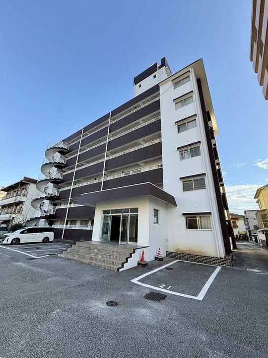 高知県高知市葛島2(マンション)の賃貸物件の外観