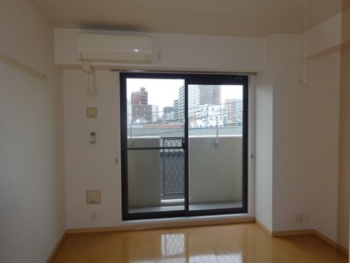 東京都江戸川区篠崎町2(マンション)の賃貸物件の居間