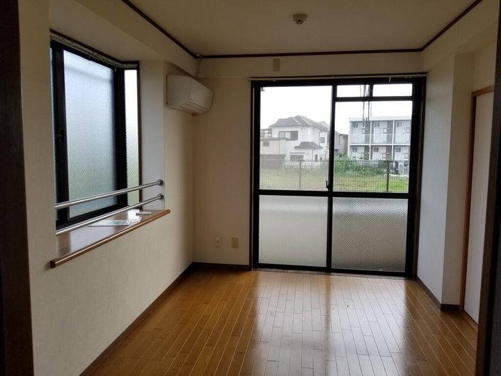 東京都武蔵村山市岸1(マンション)の賃貸物件の居間