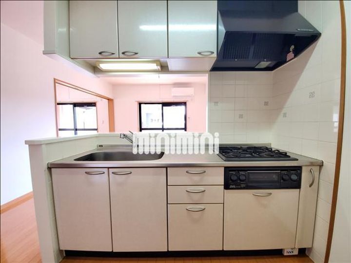 エモシオン静岡のキッチン