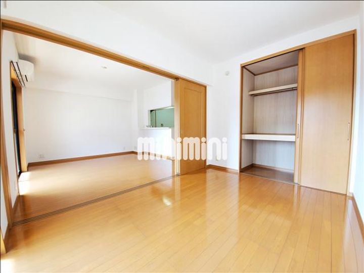 エモシオン静岡の内装