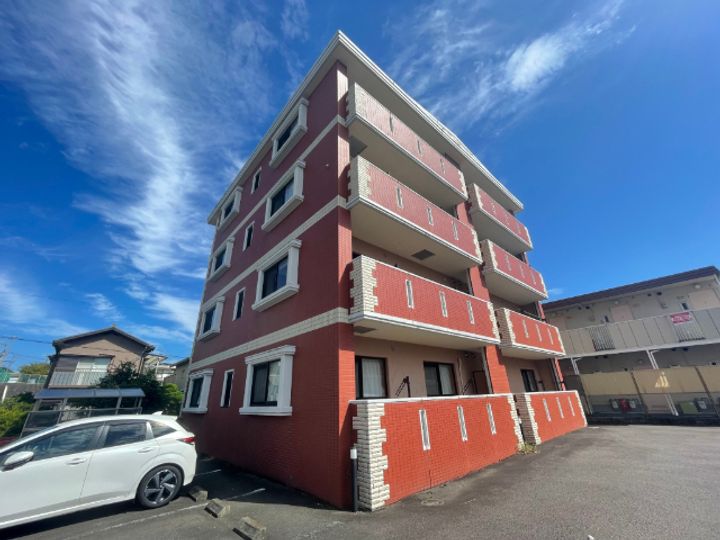 エモシオン静岡の外観