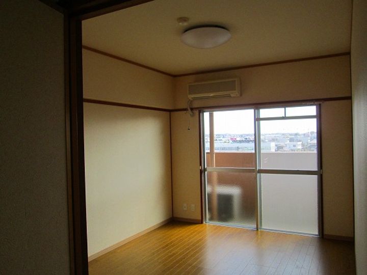 シャトード寿の内装