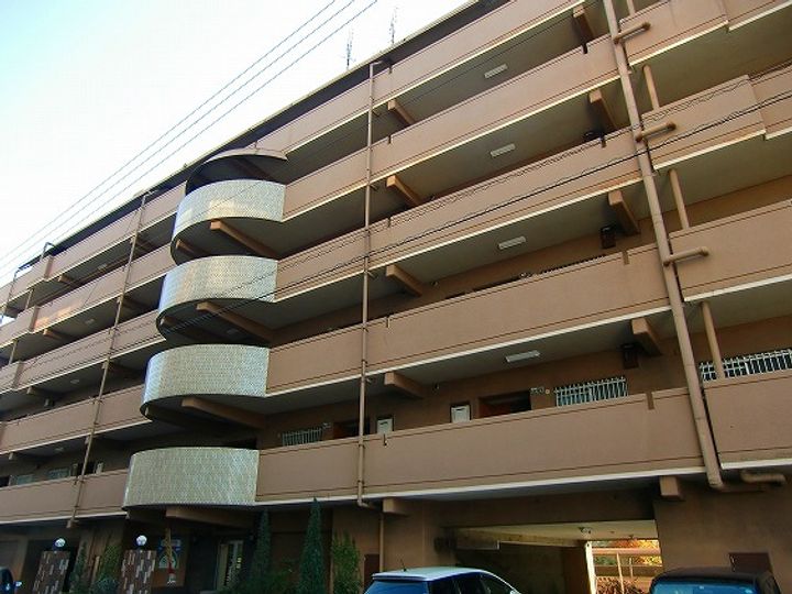 シャトード寿の外観