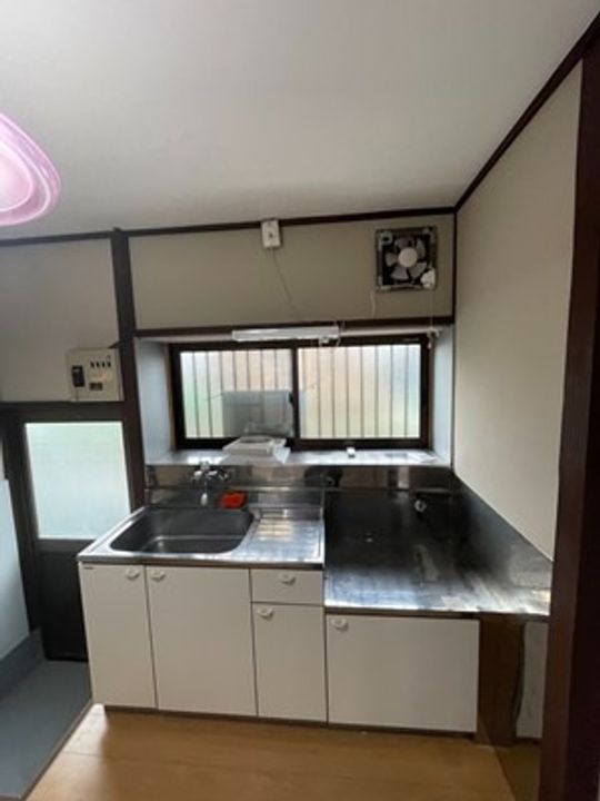 静岡県浜松市中央区小豆餅1(一戸建)の賃貸物件のキッチン