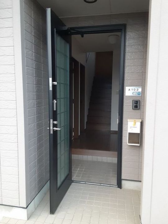ブランエールAの玄関