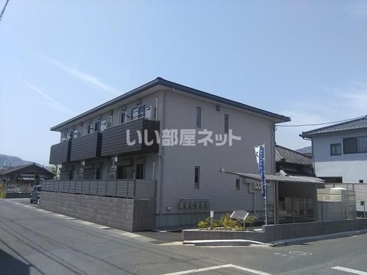 シャルールの外観