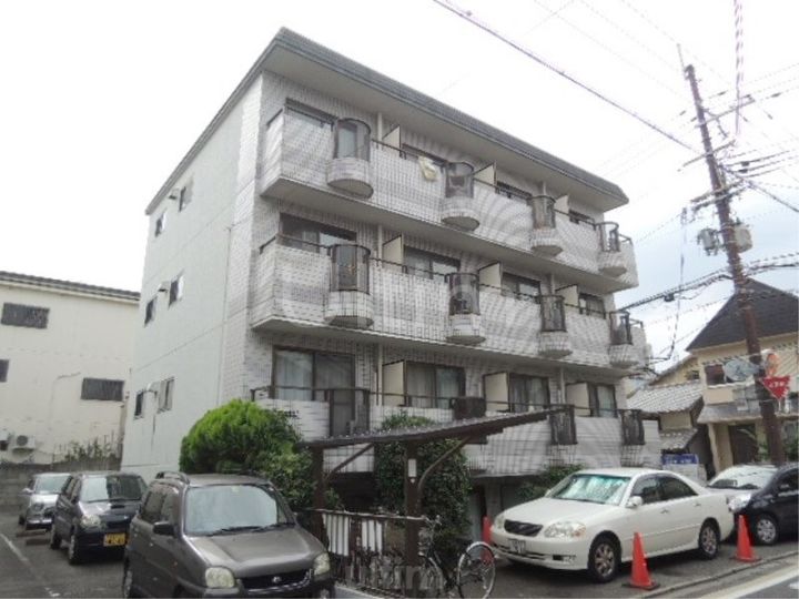 シャイニング桃山の外観