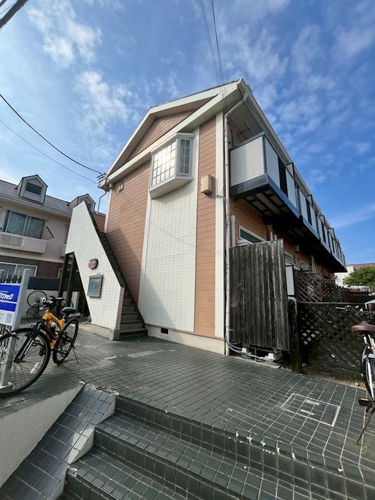 神奈川県藤沢市鵠沼海岸1(アパート)の賃貸物件の外観