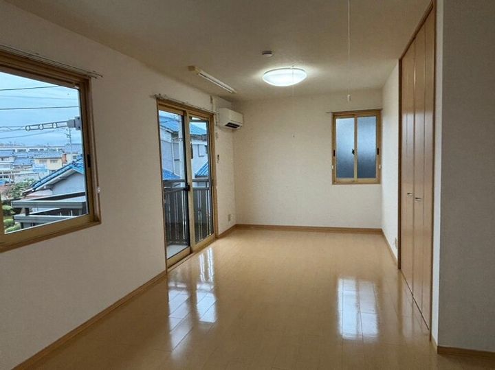 サニーコート杉本 Dの居間