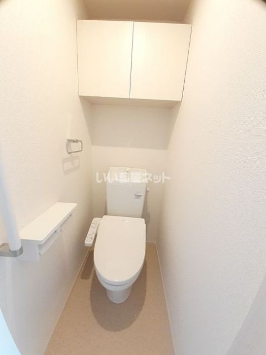 フラワー・西の内装