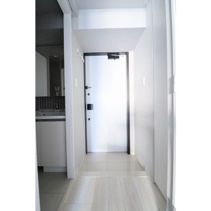 ENetial代官山の玄関