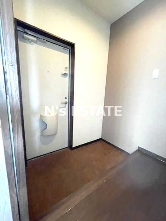 御崎本町ビルの玄関