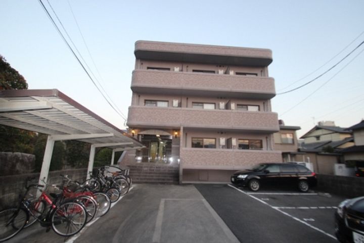 クレベール相原の外観
