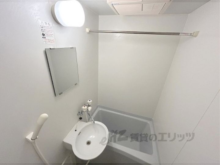 レオパレスAdvance富雄の風呂