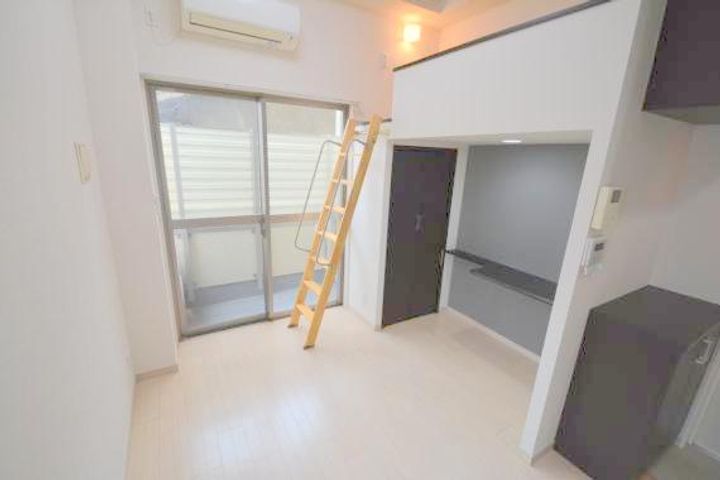 キオズ布施足代北の居間