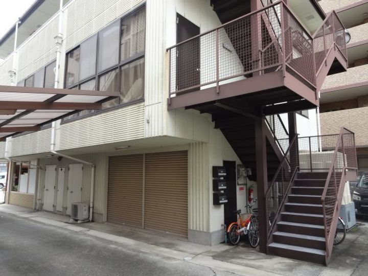 兵庫県三田市中央町(アパート)の賃貸物件の外観