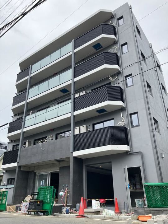 東京都中野区本町5(マンション)の賃貸物件の外観