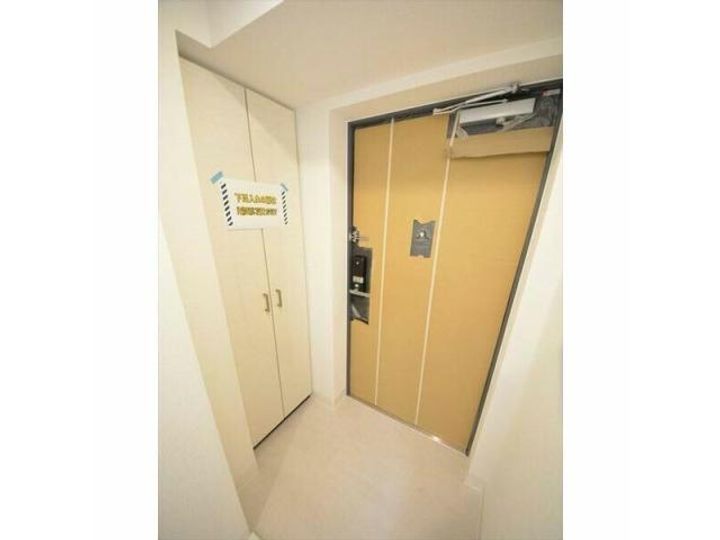 エスリード新栄デュオの玄関