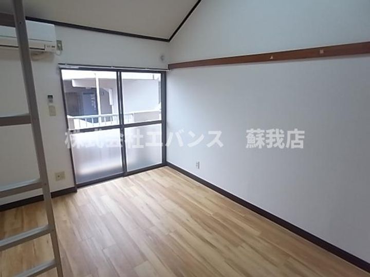 レジェンドハマノの居間