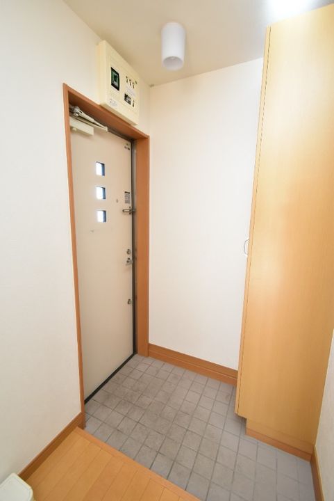 アドメゾン日進の玄関