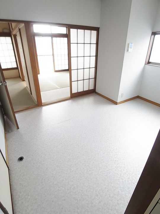 第二成島ハイツの居間