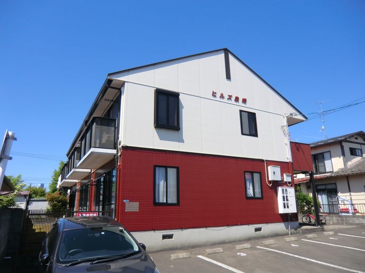 ヒルズ泉崎の外観