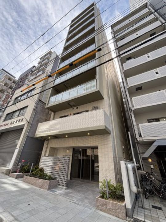 LAZO内久宝寺の外観