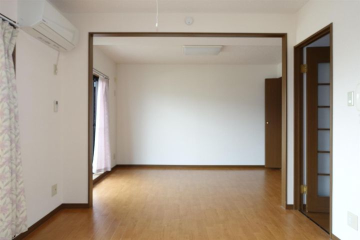 ガーデンテラス田中の居間
